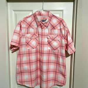 Magellan Outdoors men’s performance fishing shirt.  Size XL